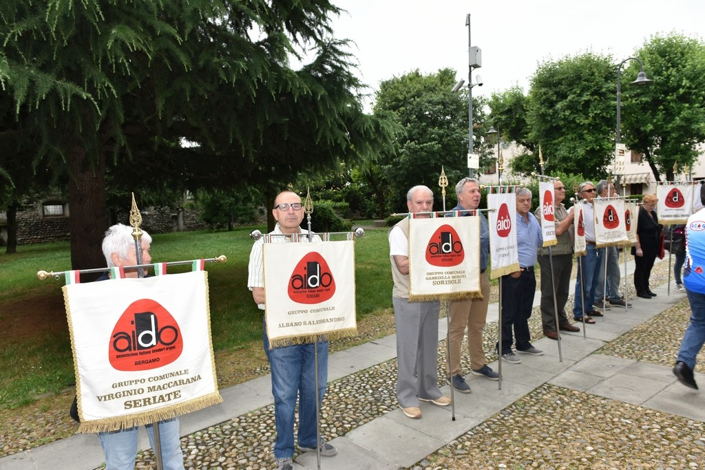 2015.06.14 Grassobbio - 40° Aido Grassobbio    - a Palazzo Belli sede Aido - Labari con Alfieri