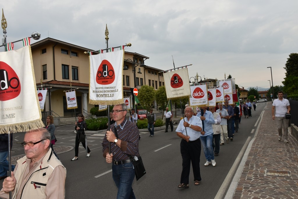 2015.06.14 40° Aido Grassobbio - Via Amerigo Vespucci presso Municipio - omaggio degli Alfieri