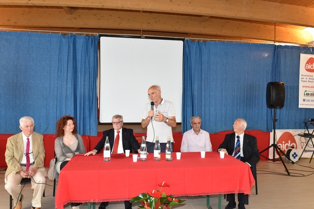 2015.06.14 - 40° Aido Grassobbio - Via Papa Giovanni XXIII  -  Sala della Comunità - intervento Pres. Aido Brescia Lino Lovo e del Gruppo Podistico Vita per la Vita