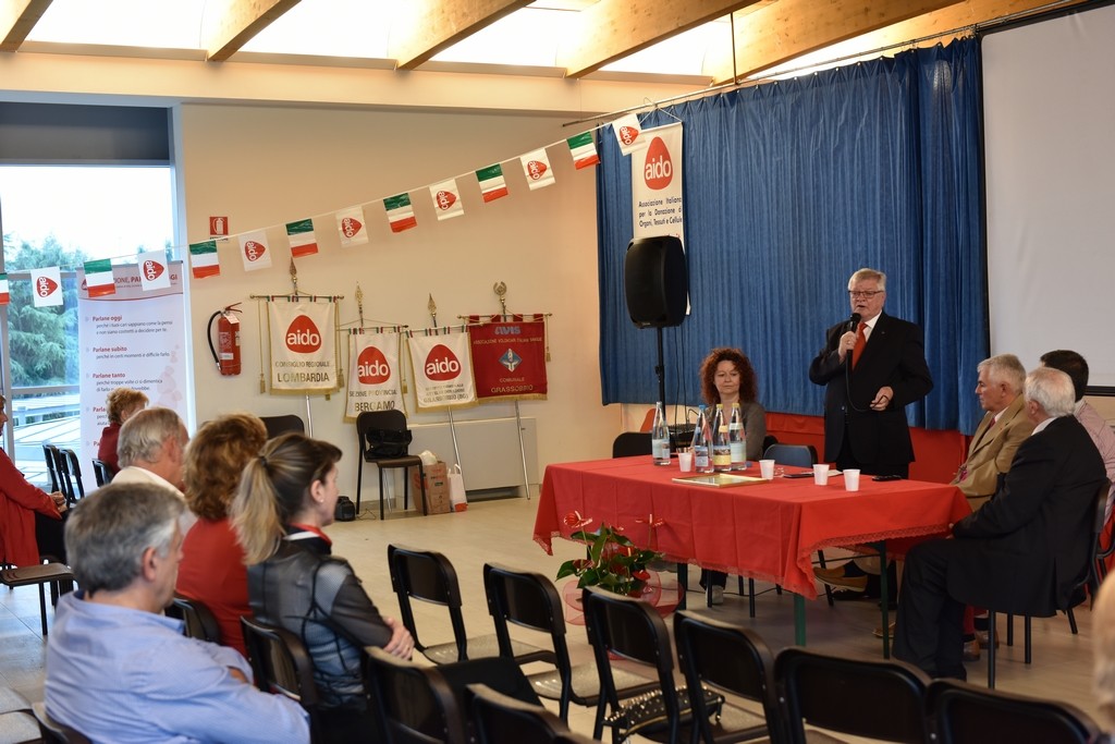 2015.06.14 - 40° Aido Grassobbio - Via Papa Giovanni XXIII  -  Sala della Comunità - intervento cav. Leonida Pozzi Presidente Aido Lombardia